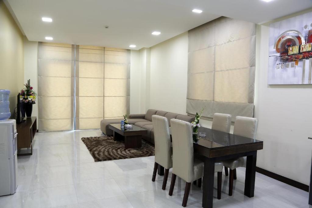 Belle Tower Apartments Манама Екстериор снимка