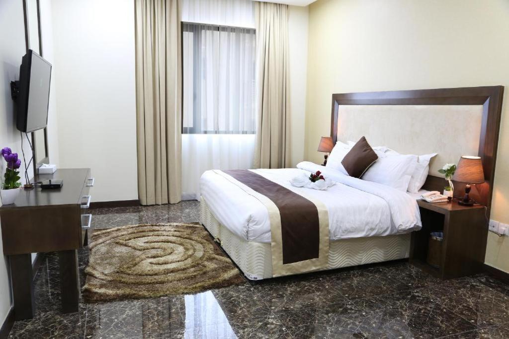 Belle Tower Apartments Манама Екстериор снимка
