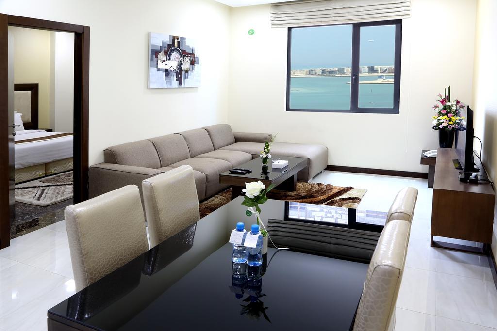 Belle Tower Apartments Манама Екстериор снимка