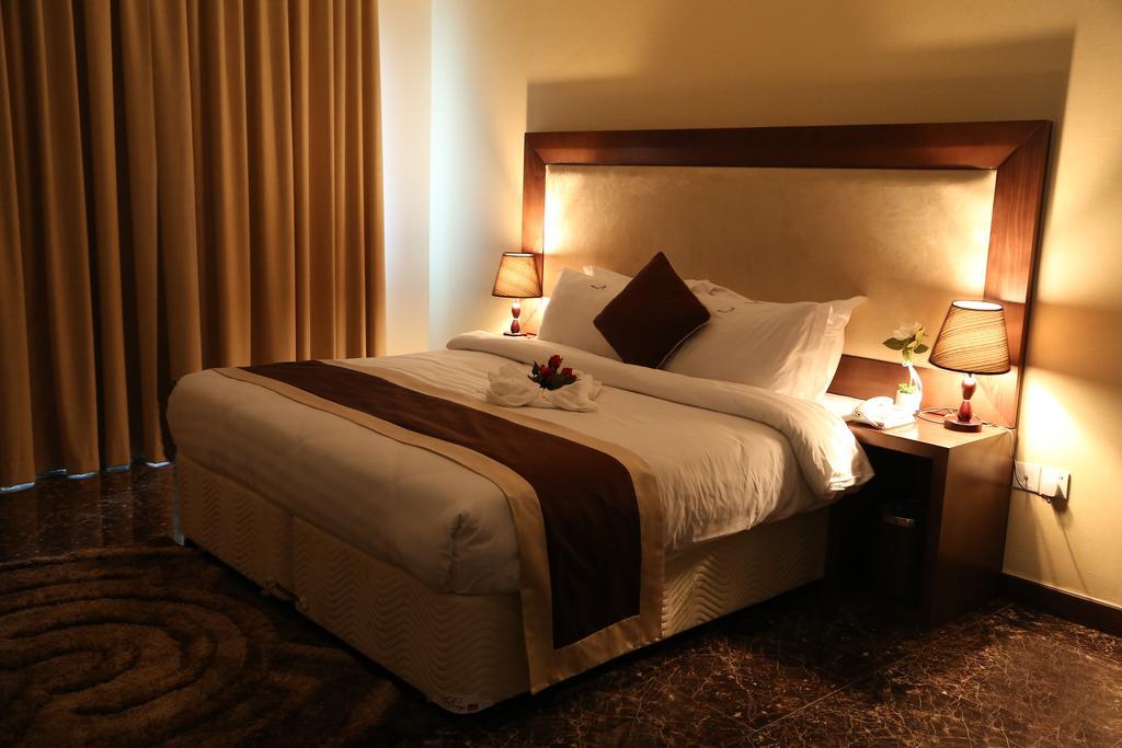 Belle Tower Apartments Манама Екстериор снимка