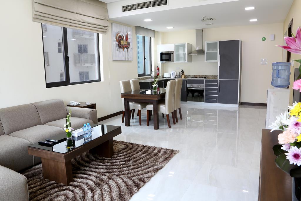 Belle Tower Apartments Манама Екстериор снимка