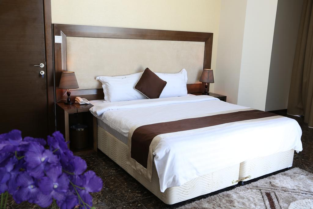Belle Tower Apartments Манама Екстериор снимка