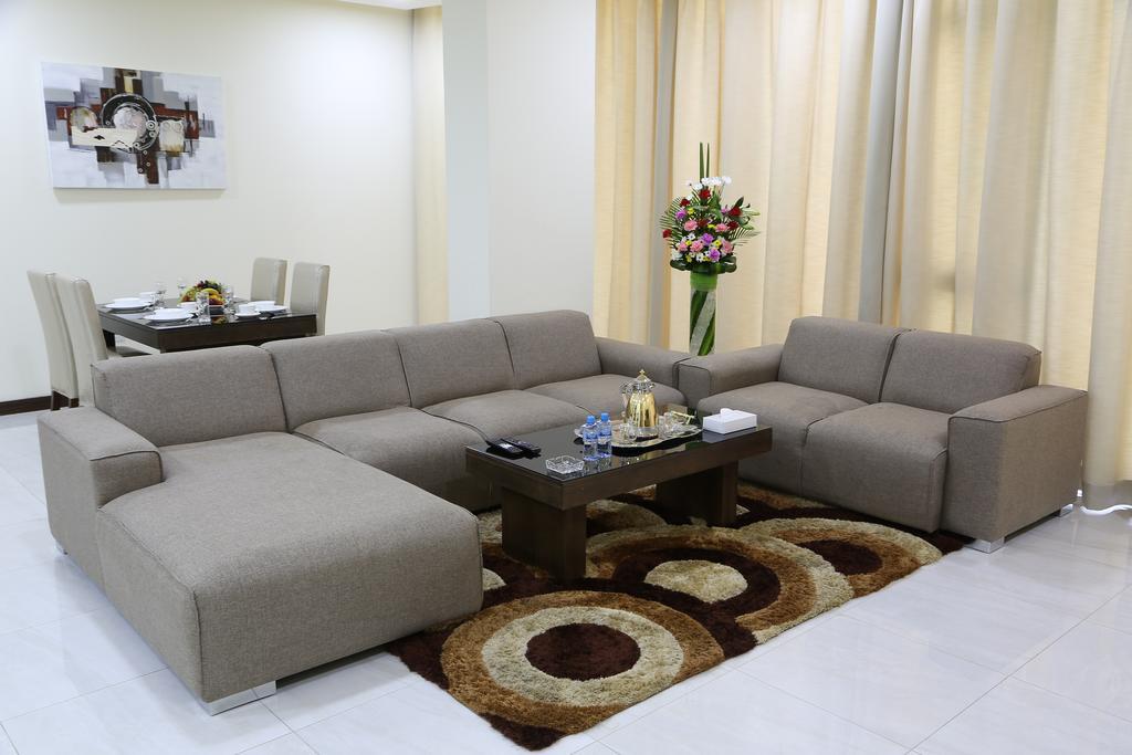 Belle Tower Apartments Манама Екстериор снимка