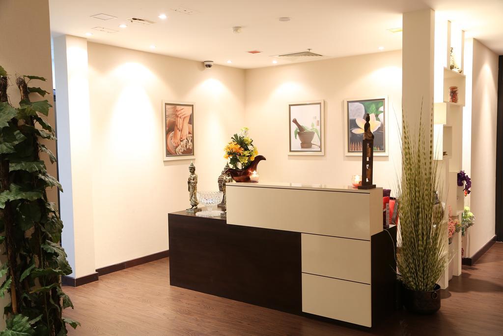 Belle Tower Apartments Манама Екстериор снимка