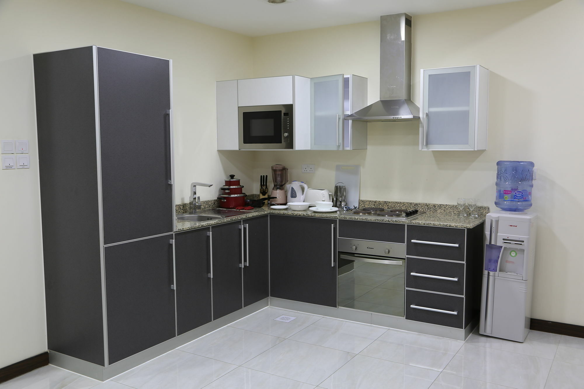 Belle Tower Apartments Манама Екстериор снимка
