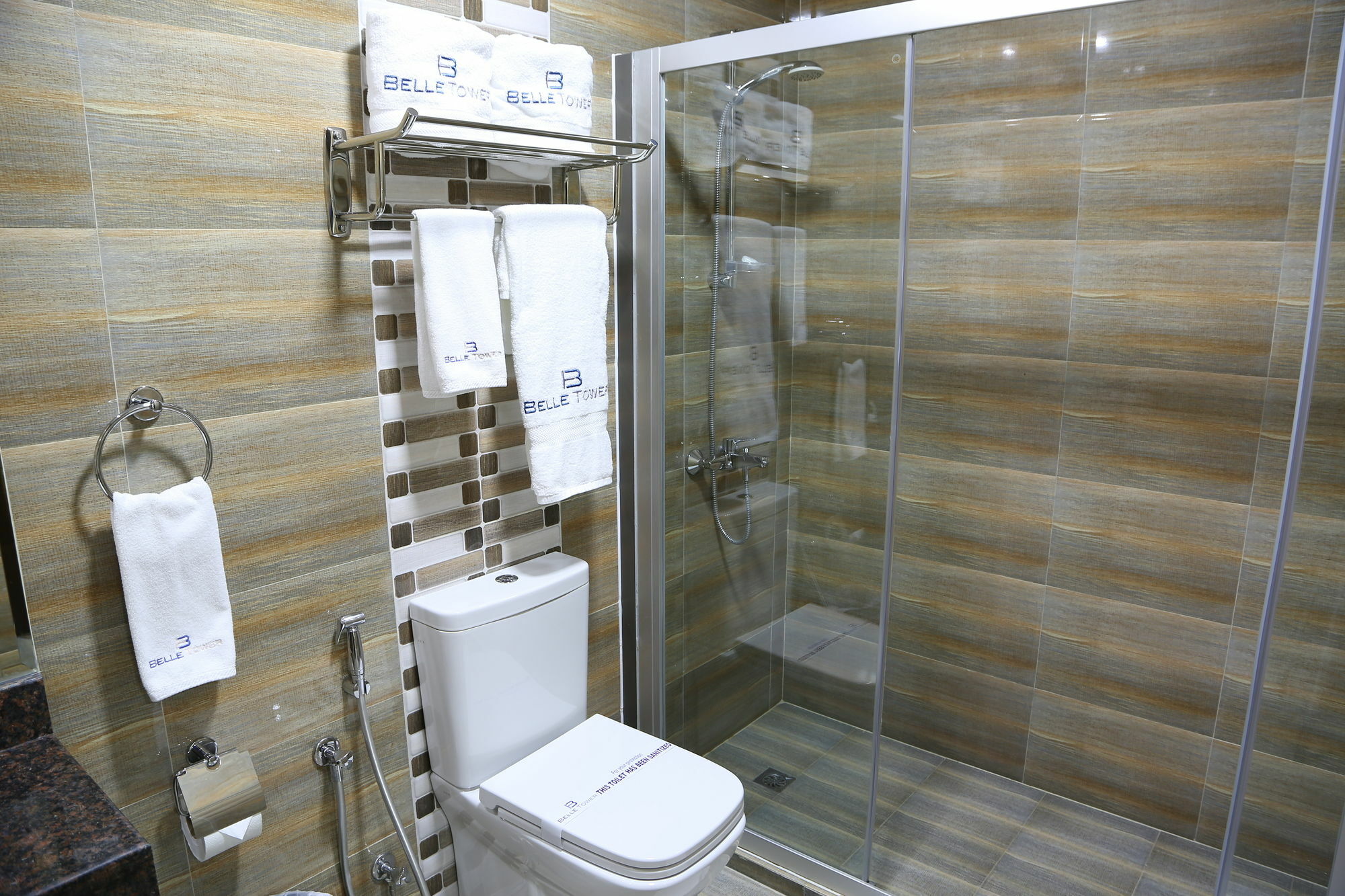 Belle Tower Apartments Манама Екстериор снимка